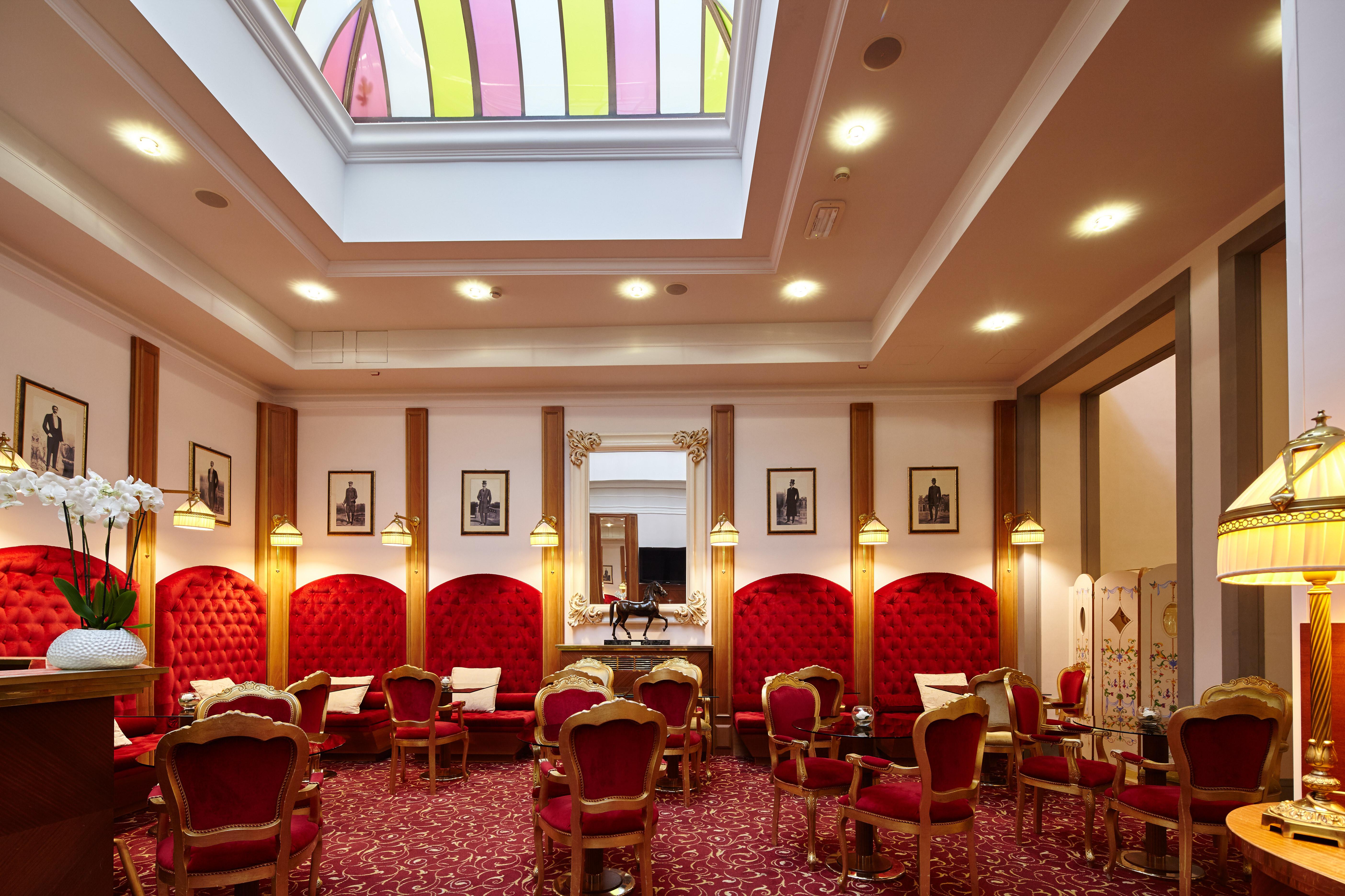 Golden Tower Hotel&Spa Florence Buitenkant foto The interior of the hotel
