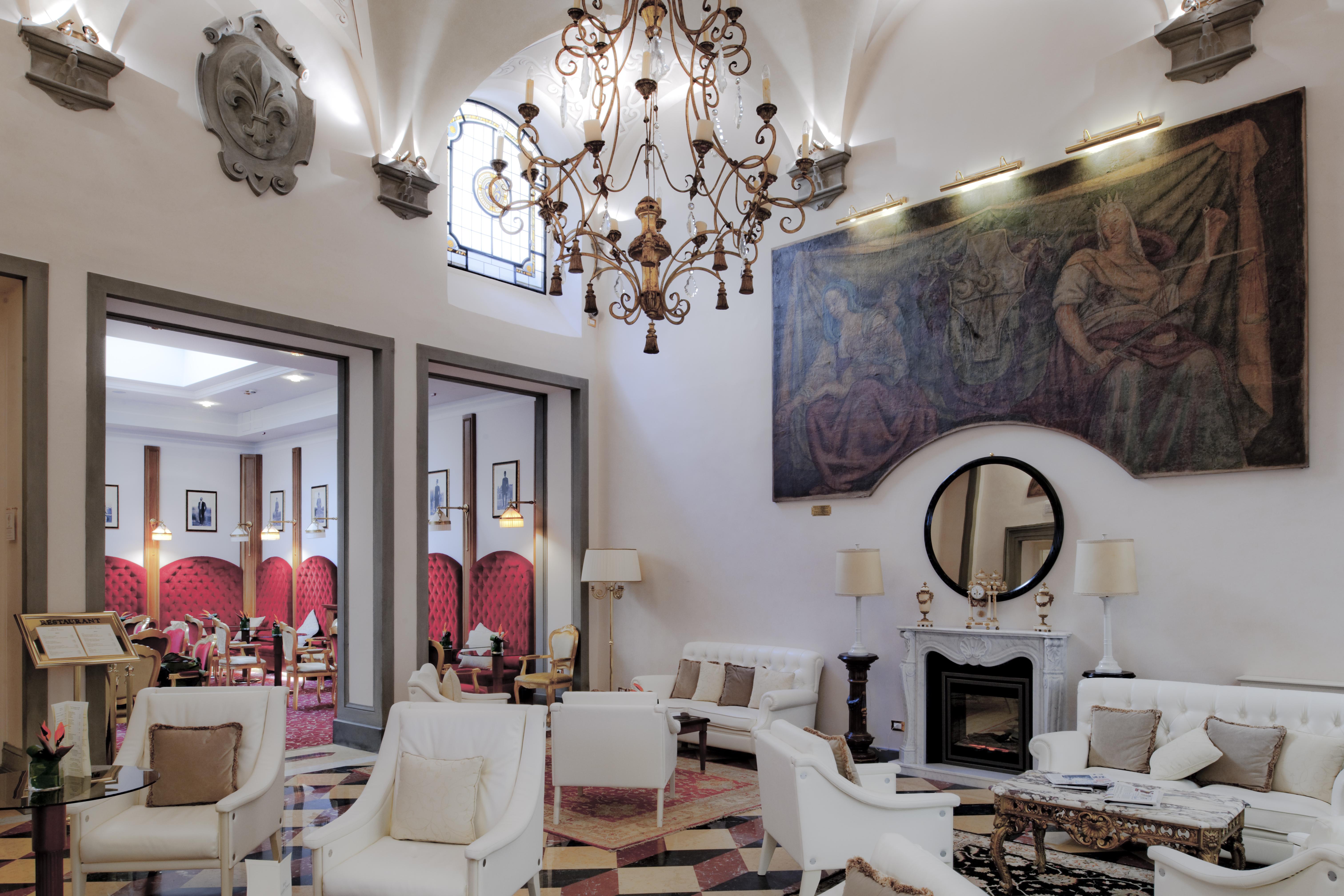 Golden Tower Hotel&Spa Florence Buitenkant foto The interior of the hotel