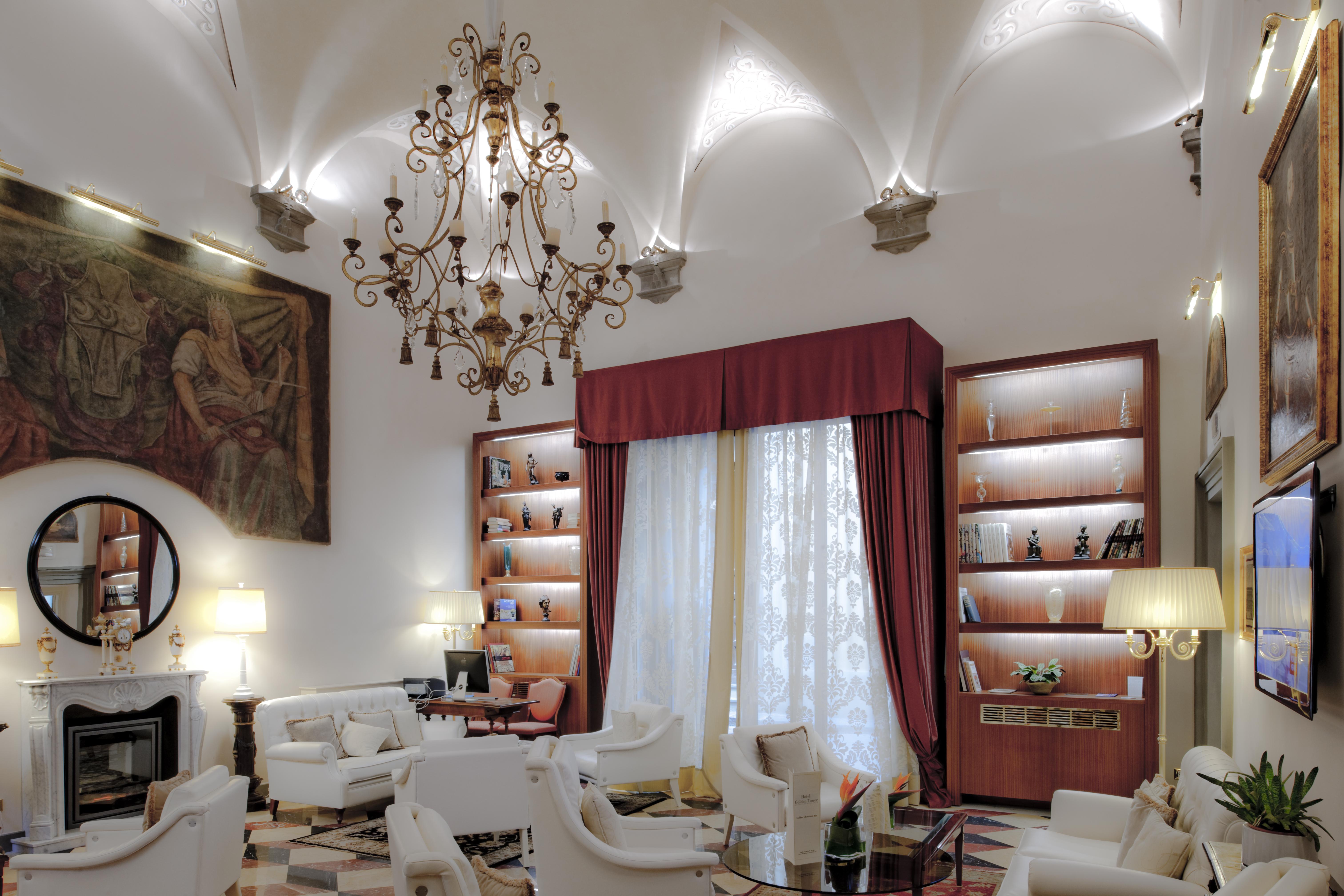 Golden Tower Hotel&Spa Florence Buitenkant foto The living room