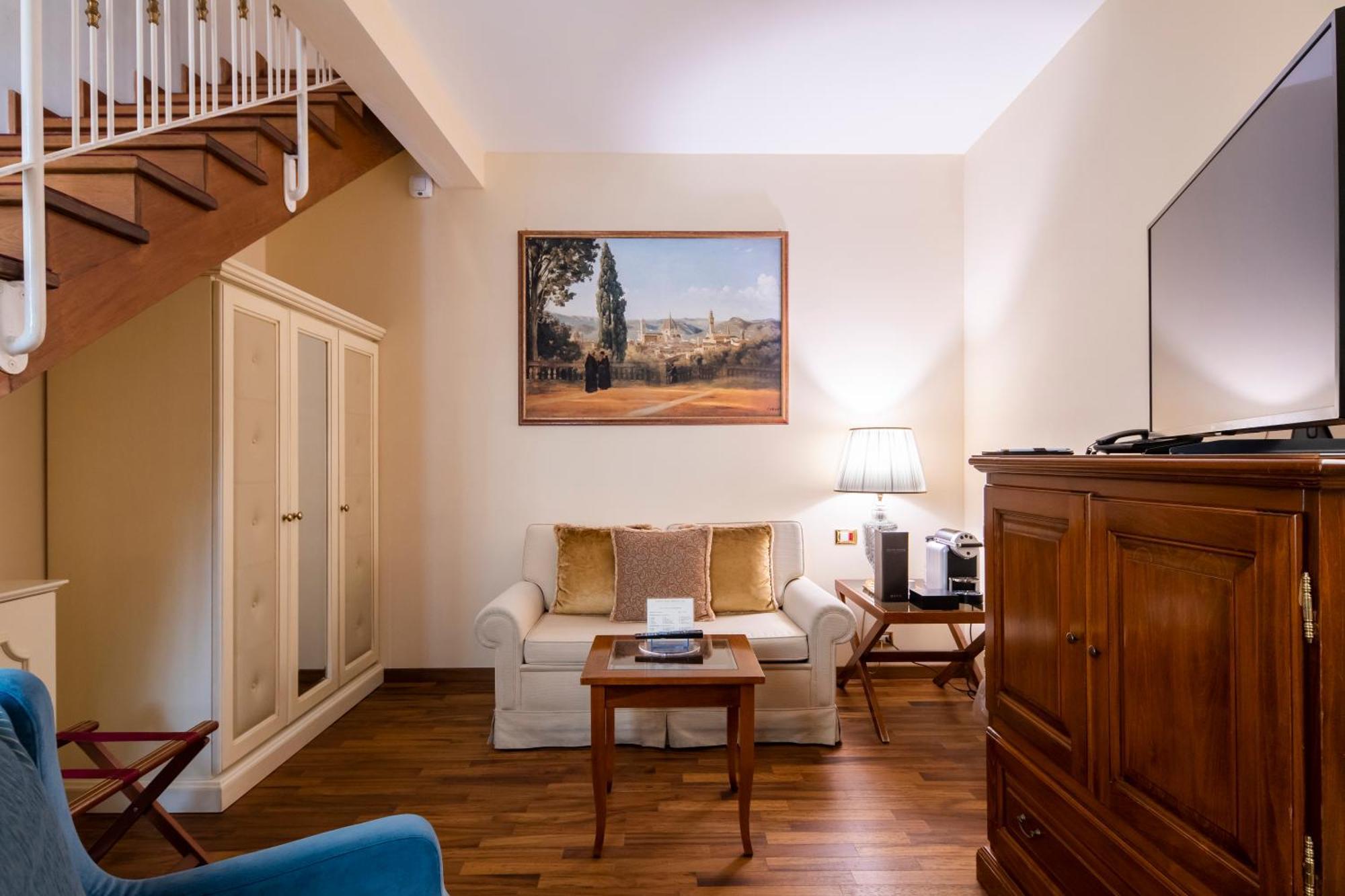 Golden Tower Hotel&Spa Florence Buitenkant foto A room at the hotel